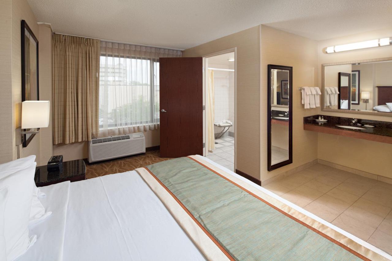 Kahler Inn And Suites Рочестър Екстериор снимка